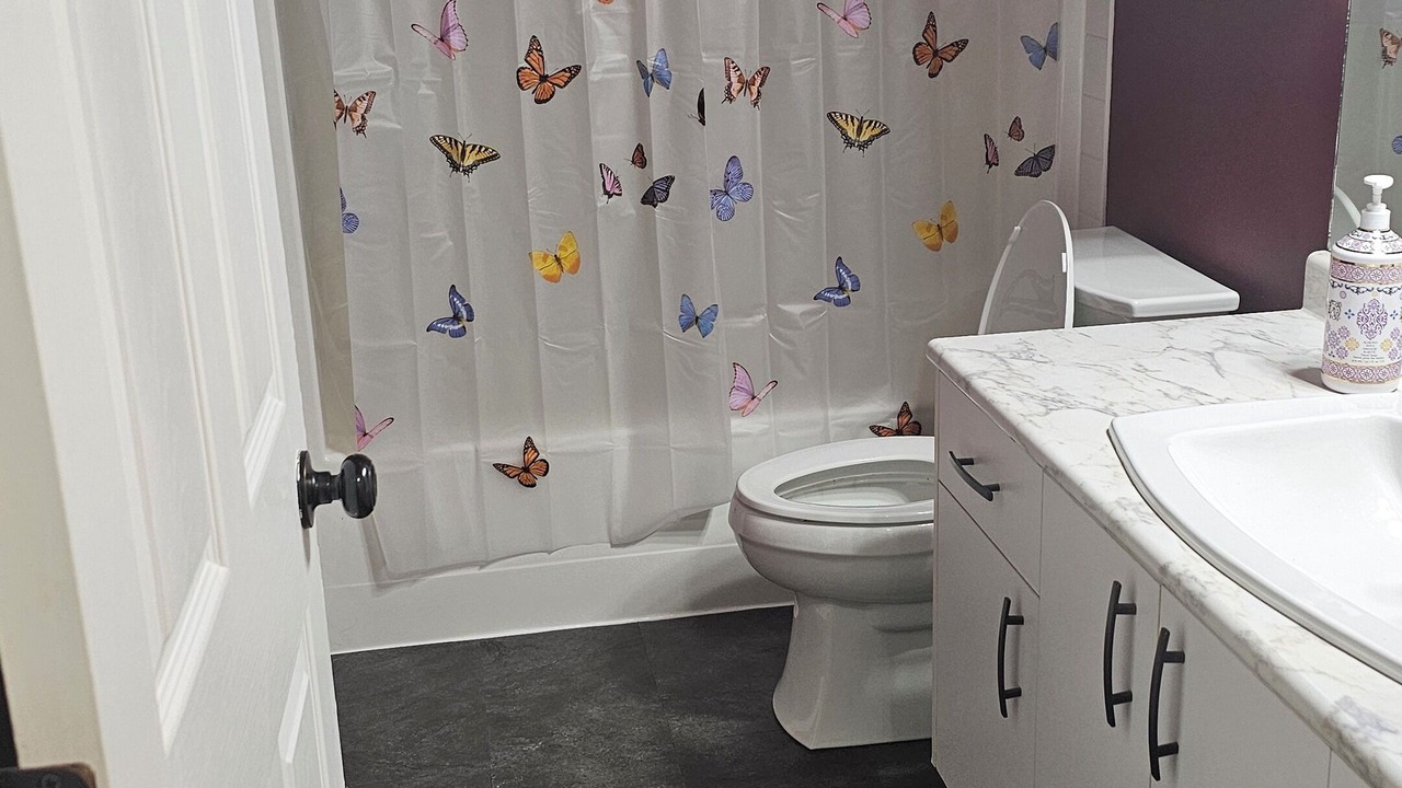 Photo of Bathroom in Saanich West