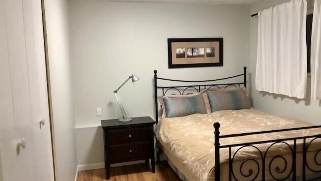 Photo of Bedroom in White Rock