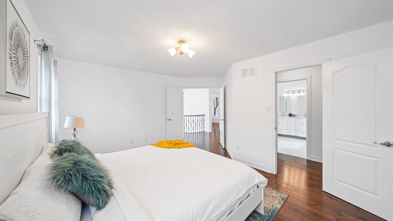 Photo of Bedroom in Richmond Hill