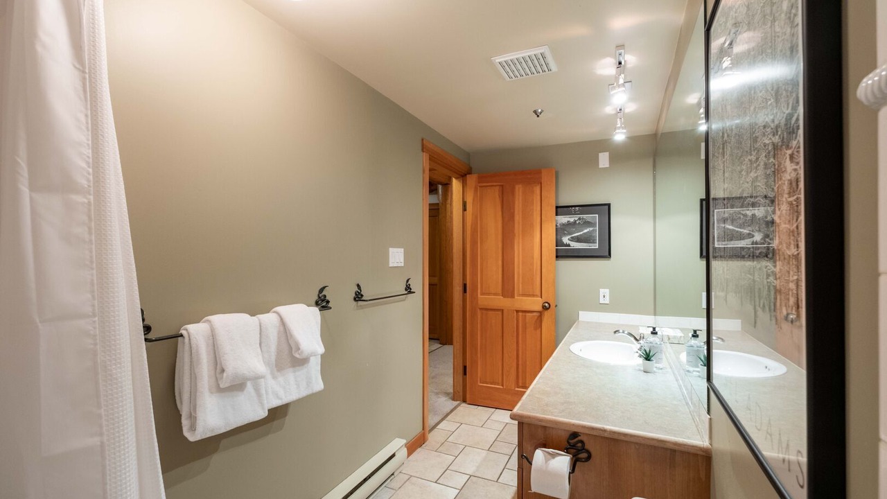 Photo of Bathroom in Nordic Estates