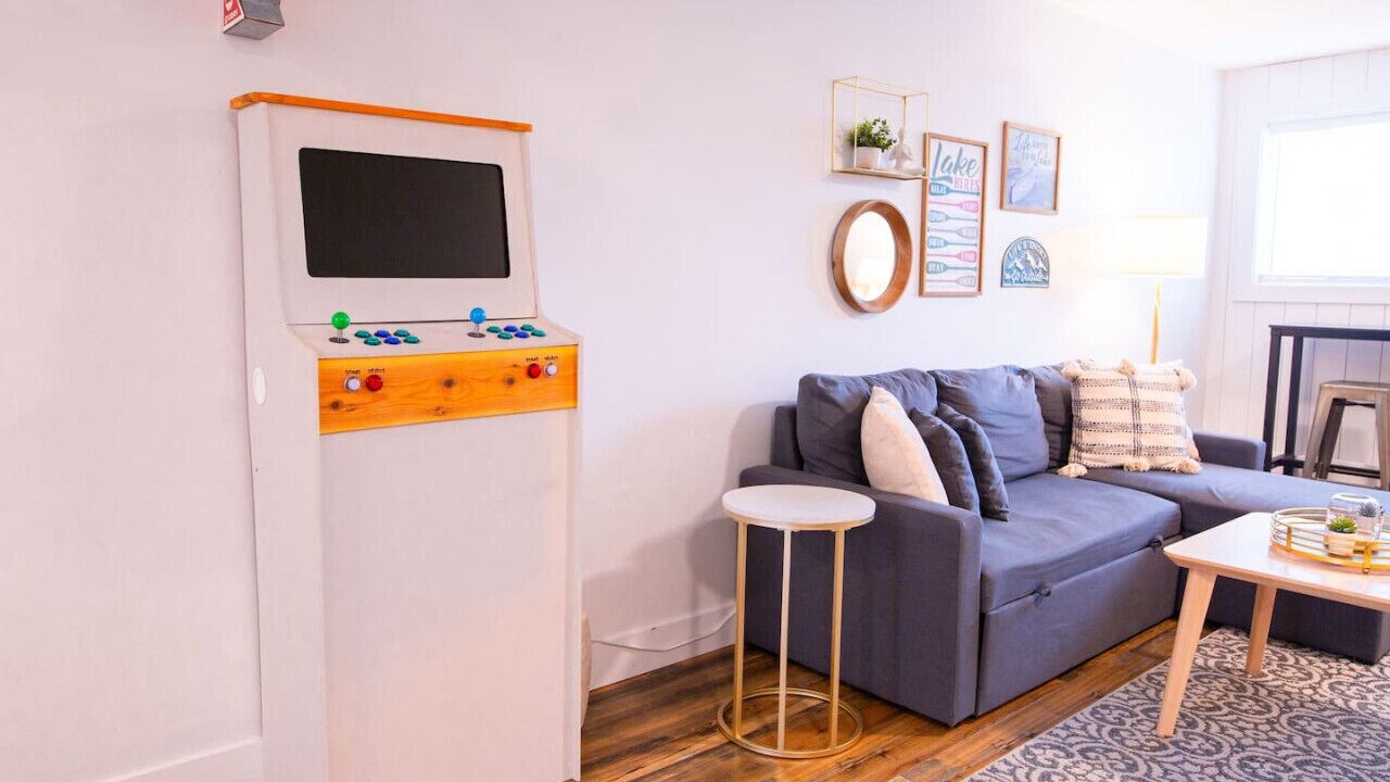 Photo of Livingroom in Harrison Hot Springs