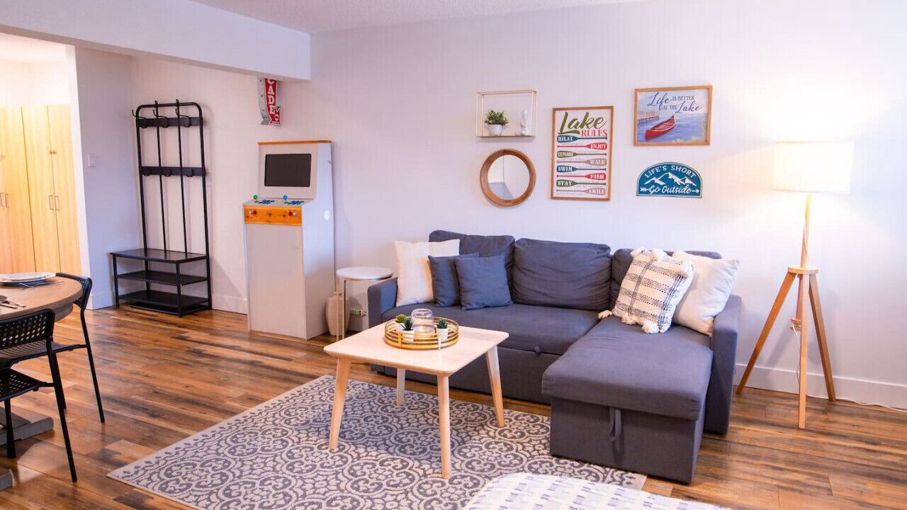 Photo of Livingroom in Harrison Hot Springs