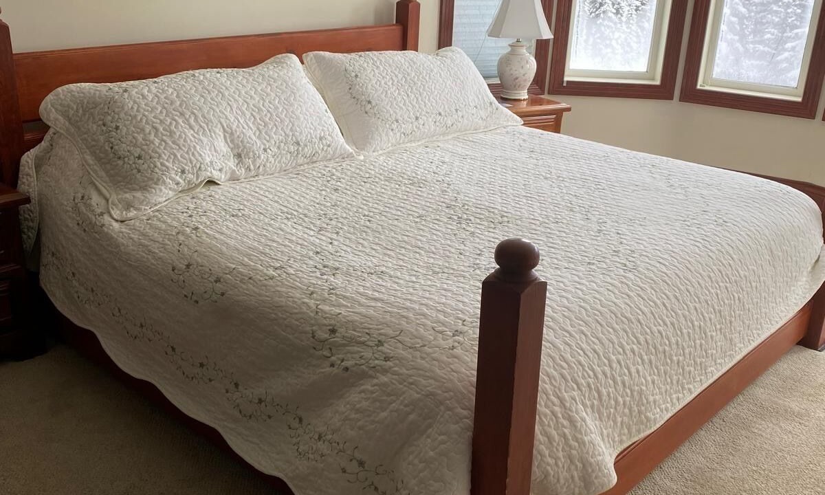 Photo of Bedroom in Silver Star Mountain