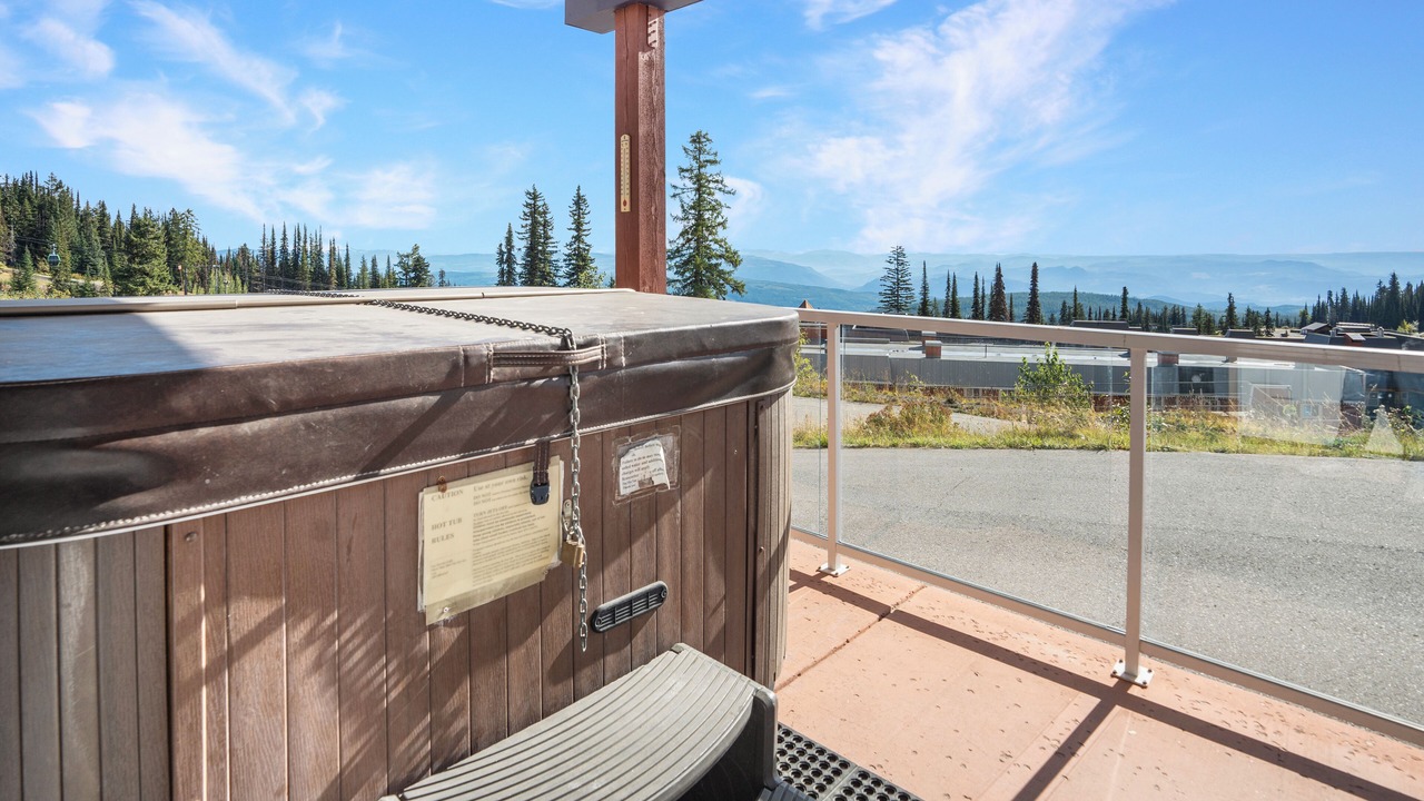 Photo of Patio Balcony in Silver Star Mountain