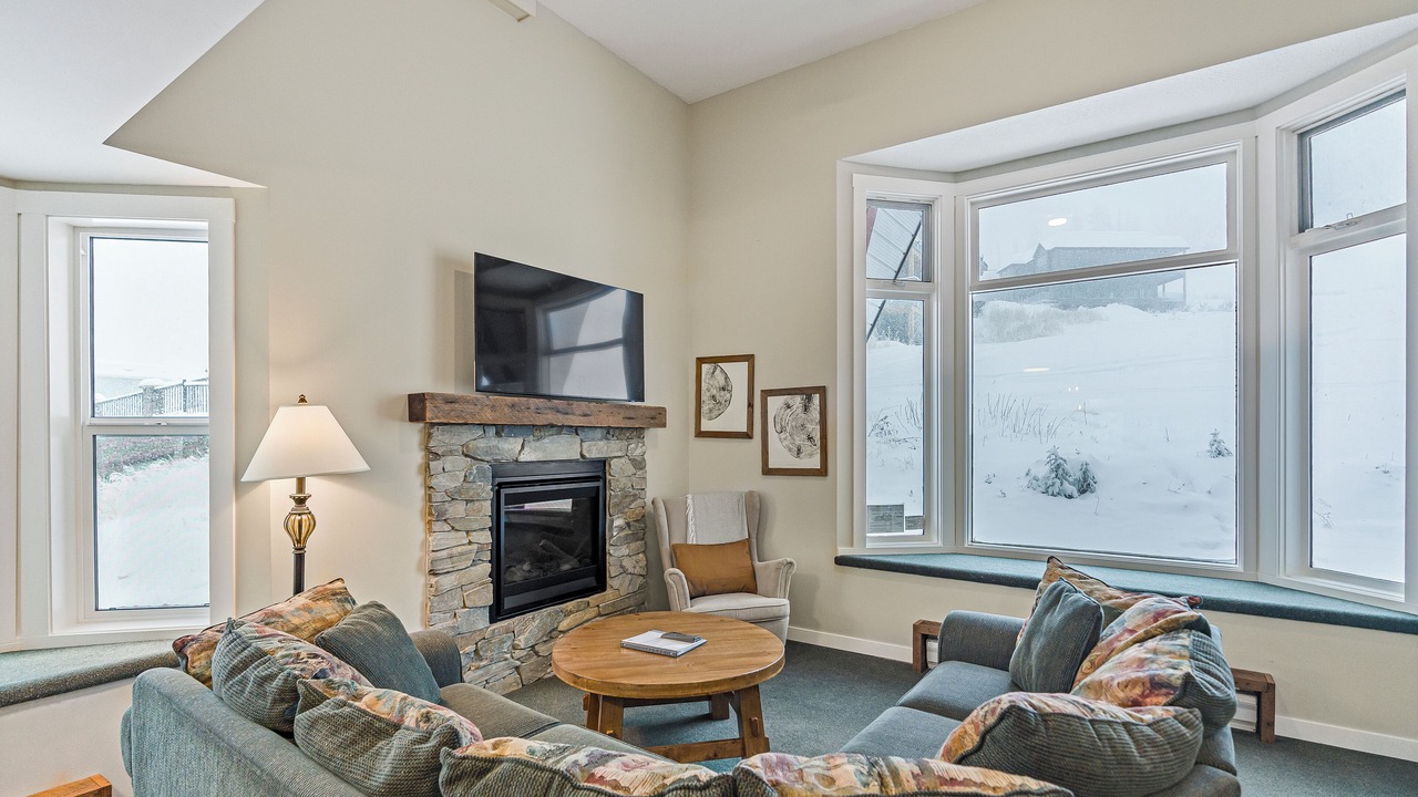 Photo of Livingroom in Silver Star Mountain