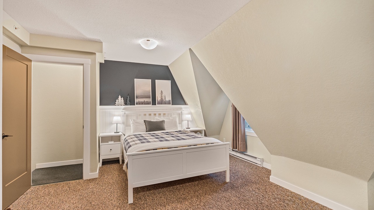 Photo of Bedroom in Silver Star Mountain