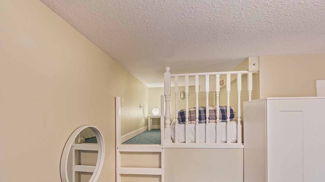 Photo of Bedroom in Silver Star Mountain