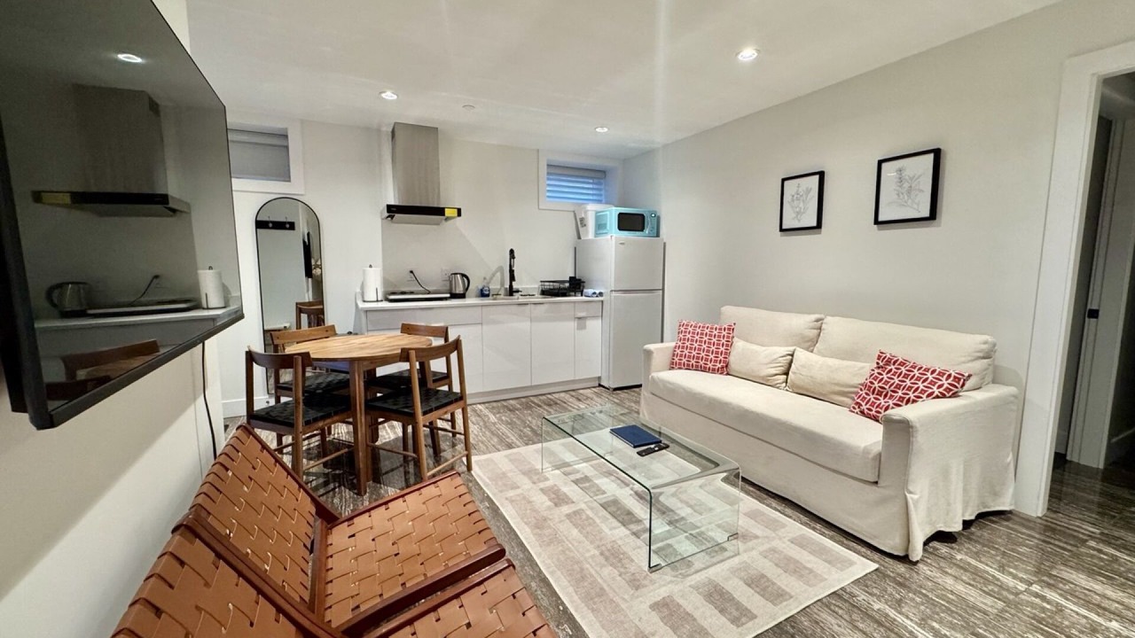Photo of Livingroom in Riley Park-Little Mountain