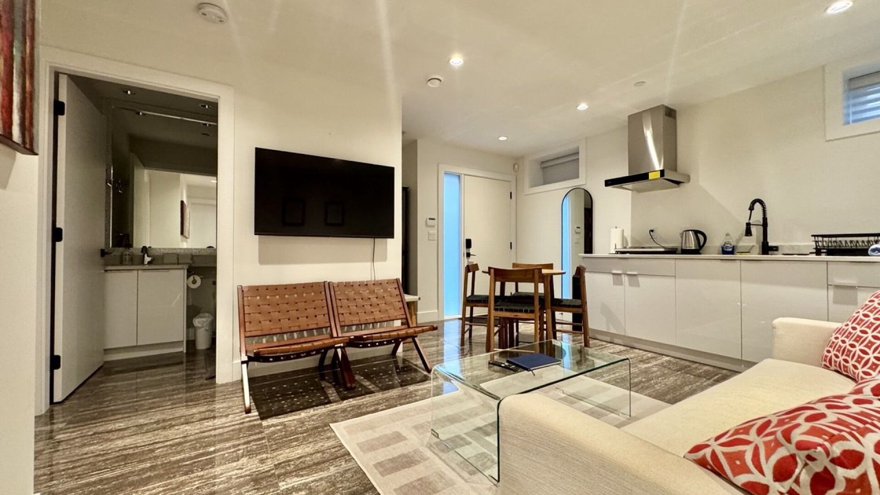 Photo of Livingroom in Riley Park-Little Mountain