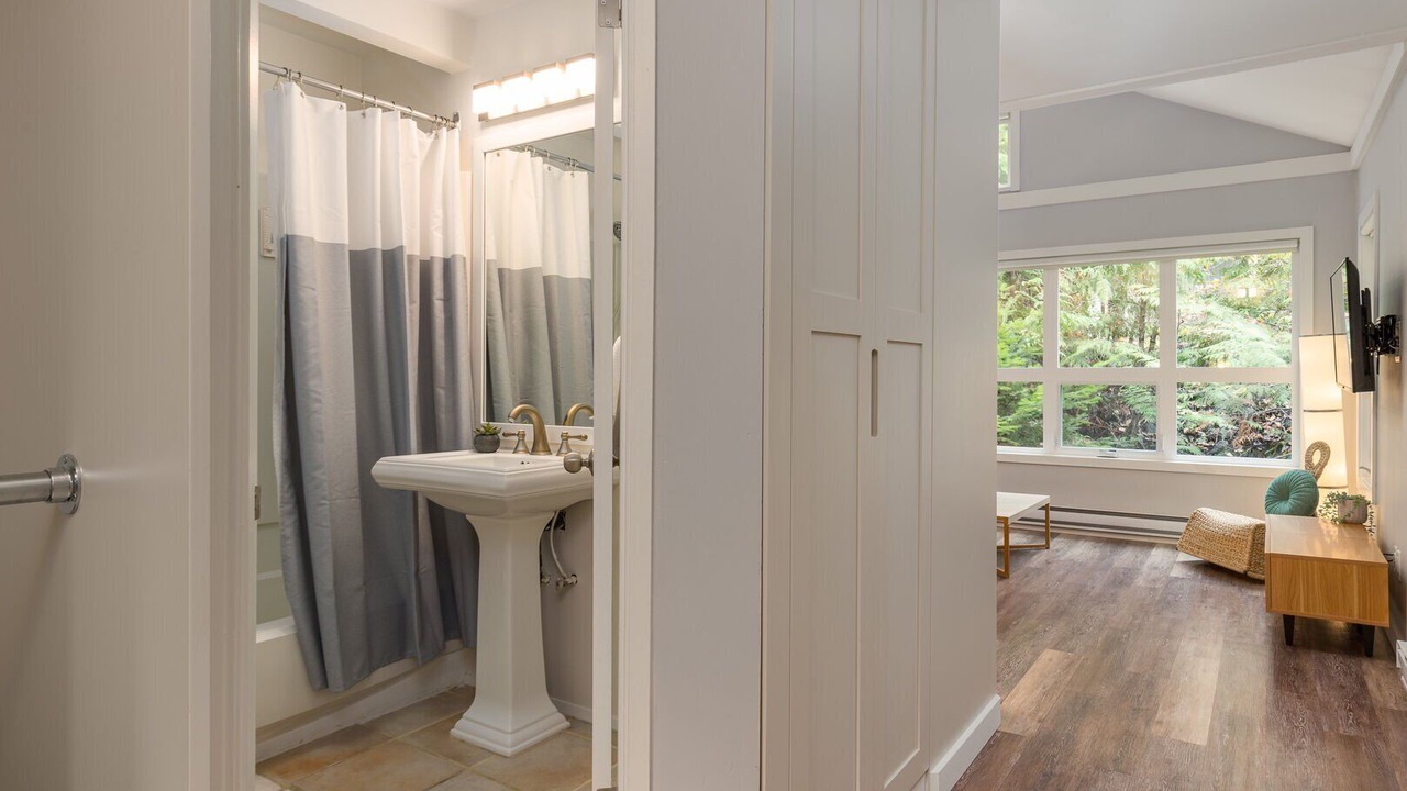 Photo of Bathroom in Whistler Creekside