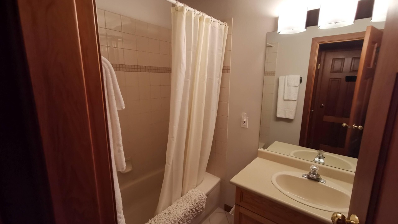 Photo of Bathroom in Nordic Estates