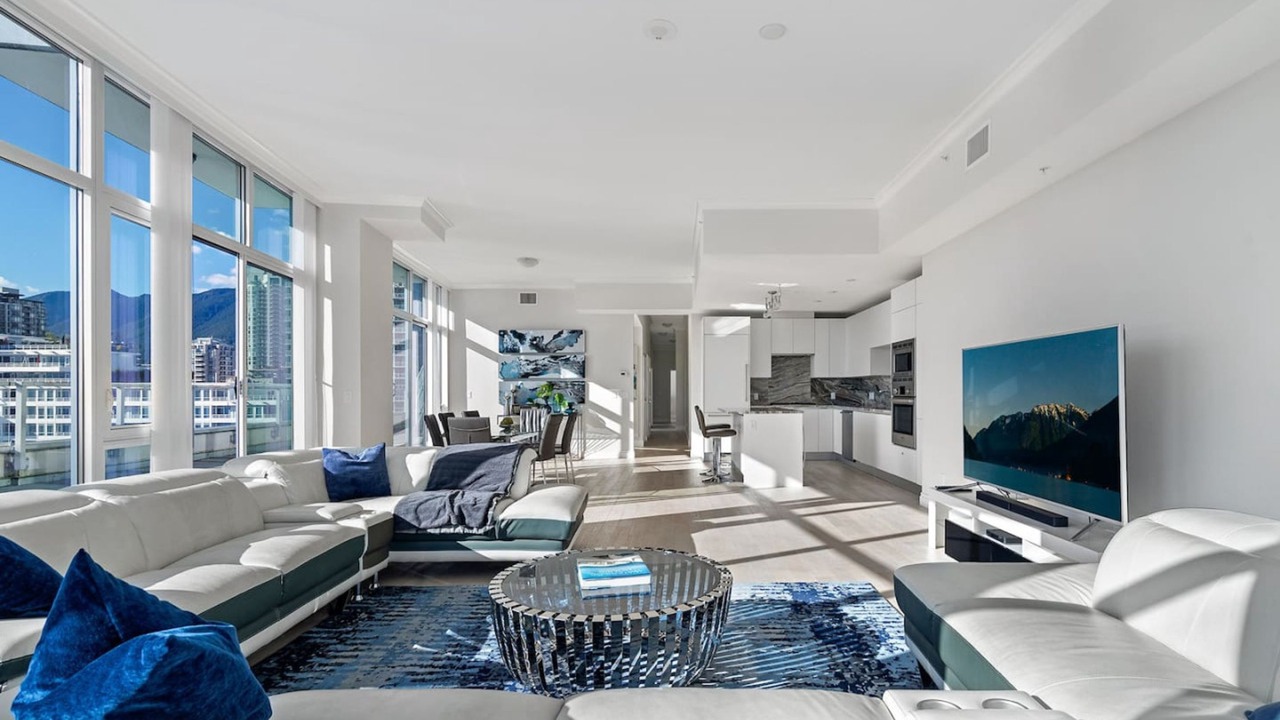 Photo of Livingroom in Lower Lonsdale