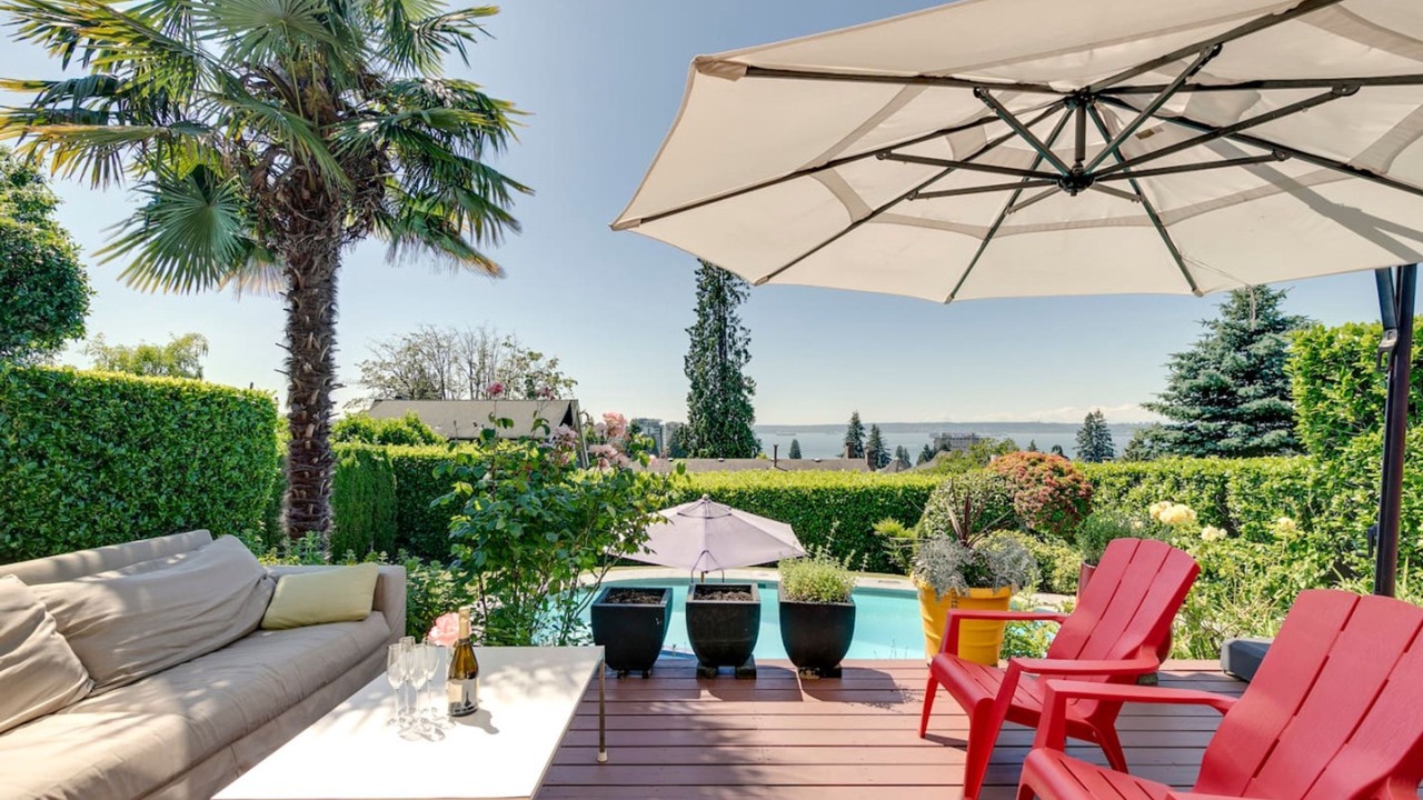 Photo of Patio Balcony in Dundarave