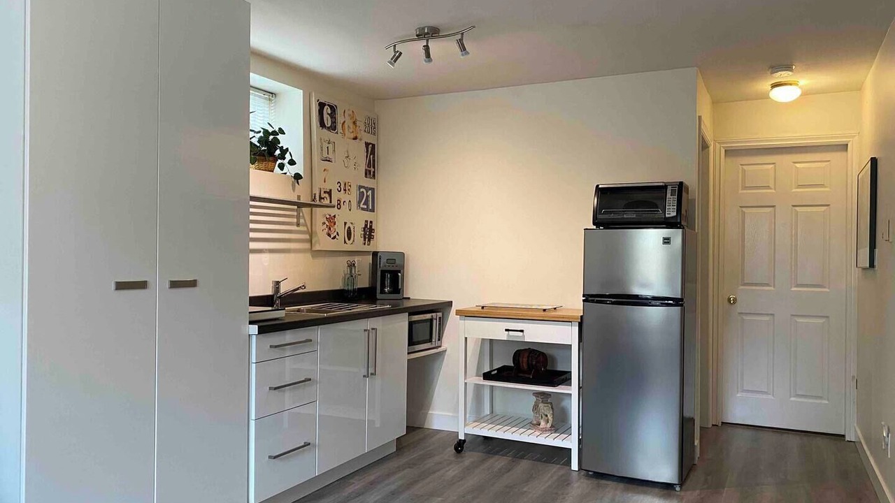 Photo of Kitchen in Central Lonsdale