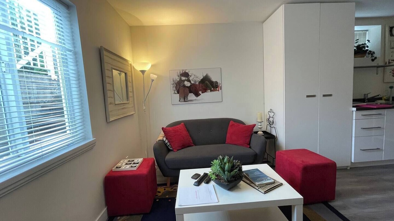 Photo of Livingroom in Central Lonsdale