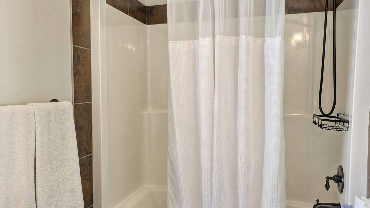 Photo of Bathroom in Radium Hot Springs
