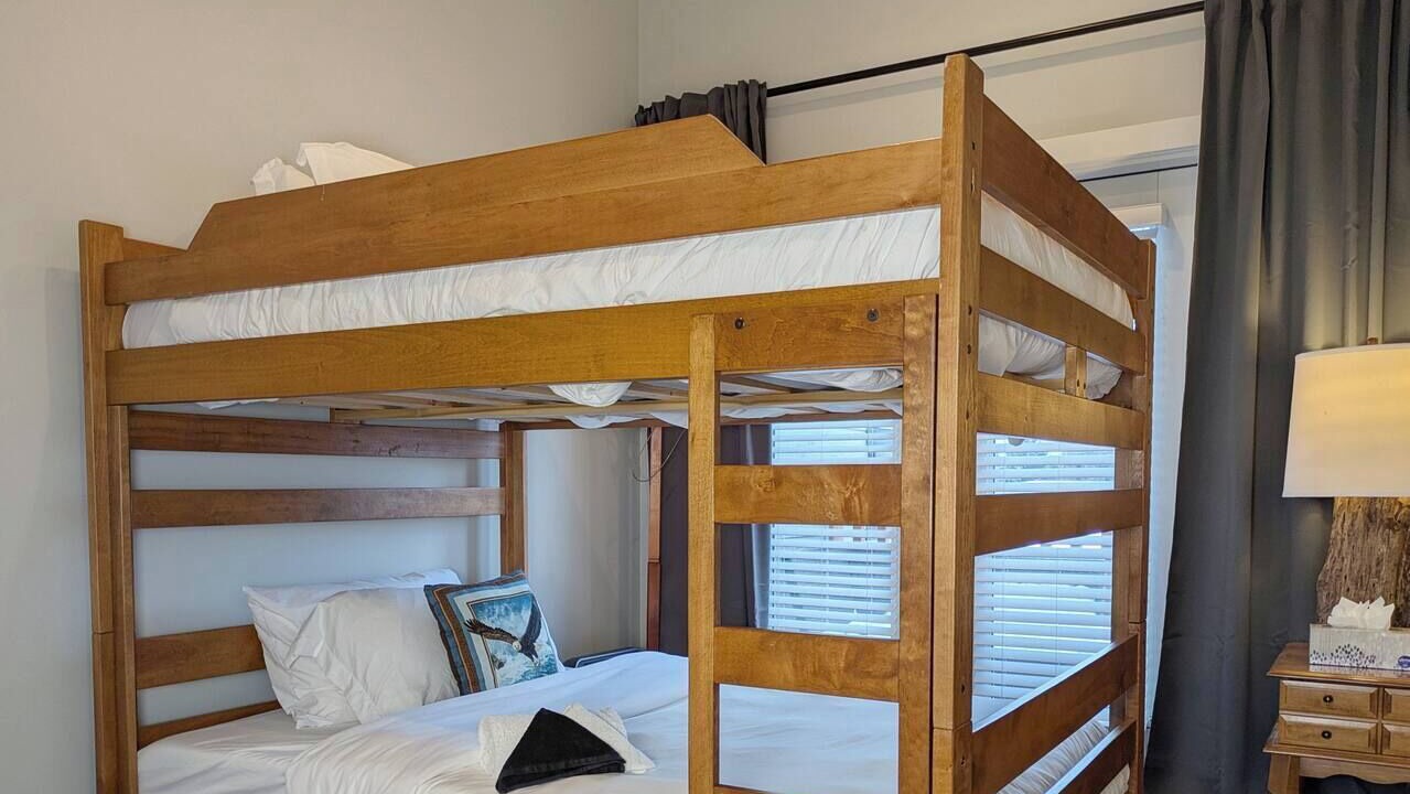 Photo of Bedroom in Radium Hot Springs