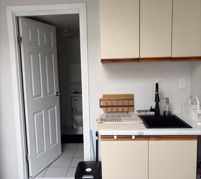 Photo of Kitchen in District of North Vancouver