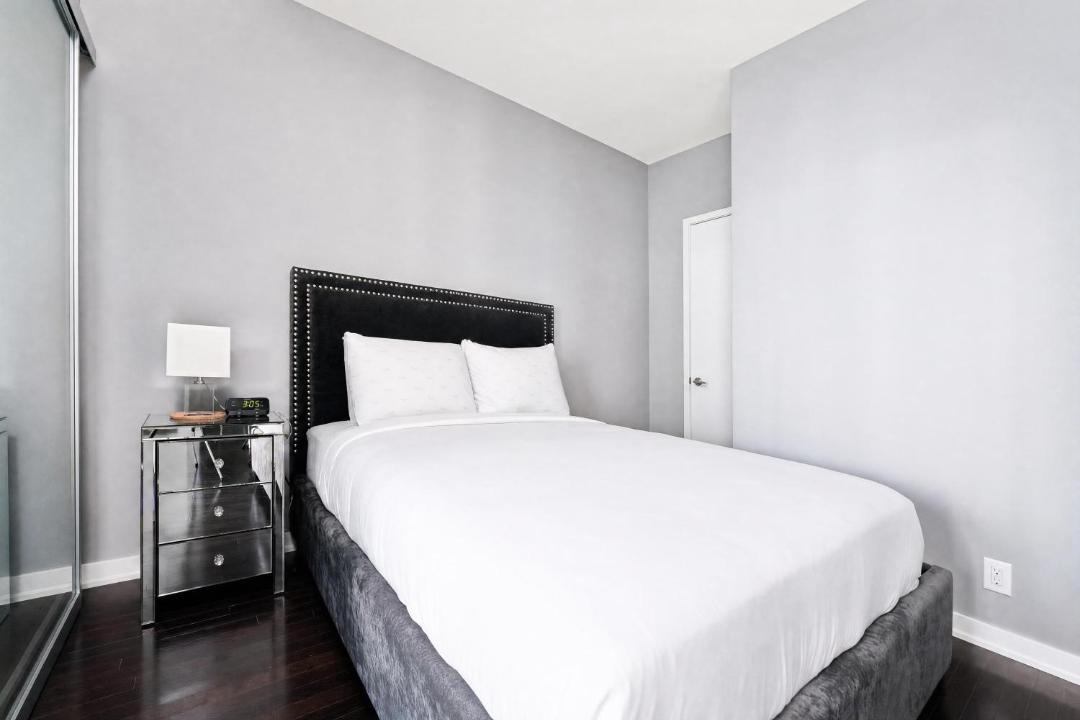 Photo of Bedroom in Toronto Entertainment District
