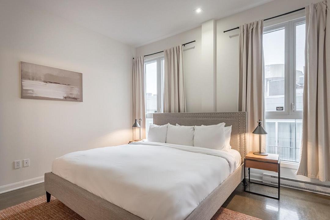 Photo of Bedroom in International District
