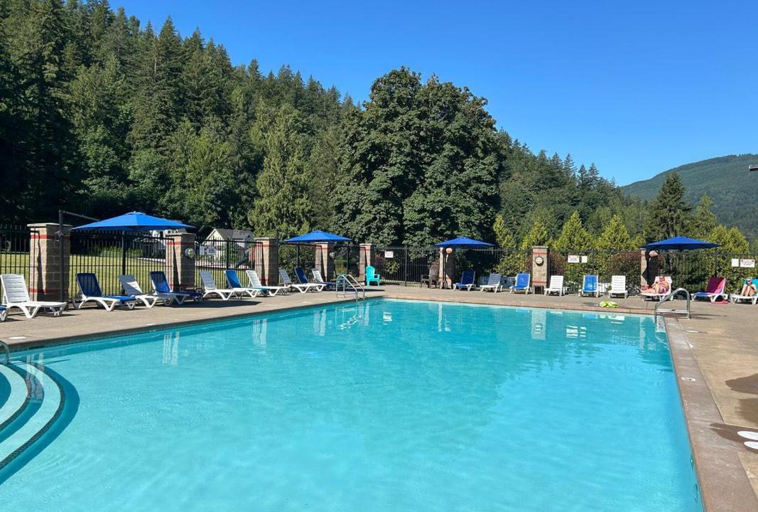 Photo of Others in Lindell Beach