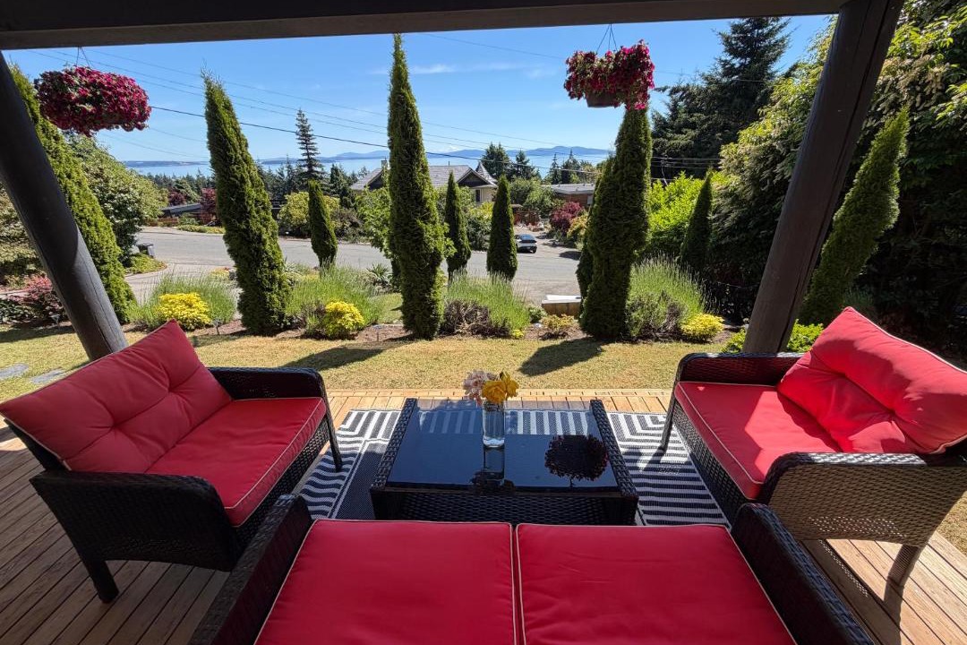 Photo of Patio Balcony in Cordova Bay