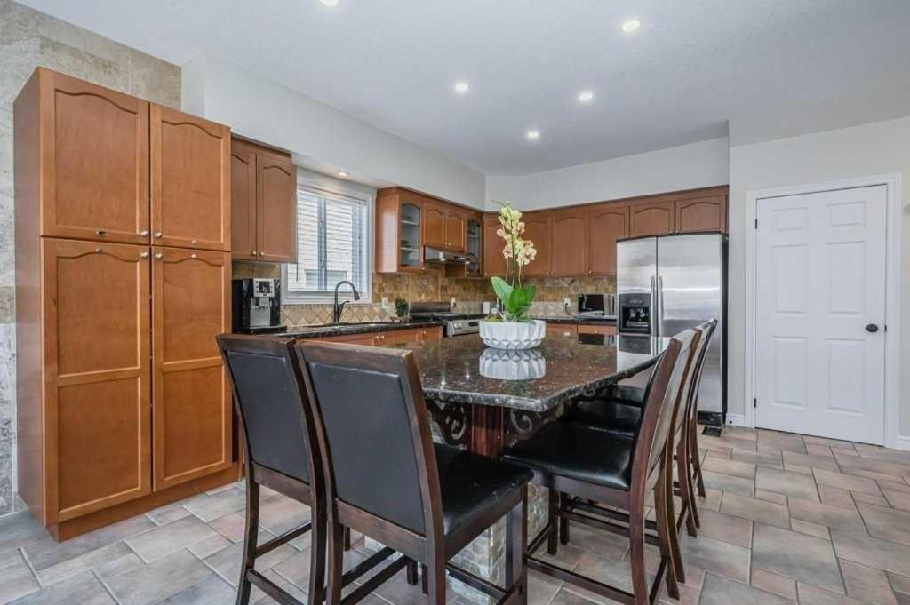 Photo of Kitchen in Grand River South