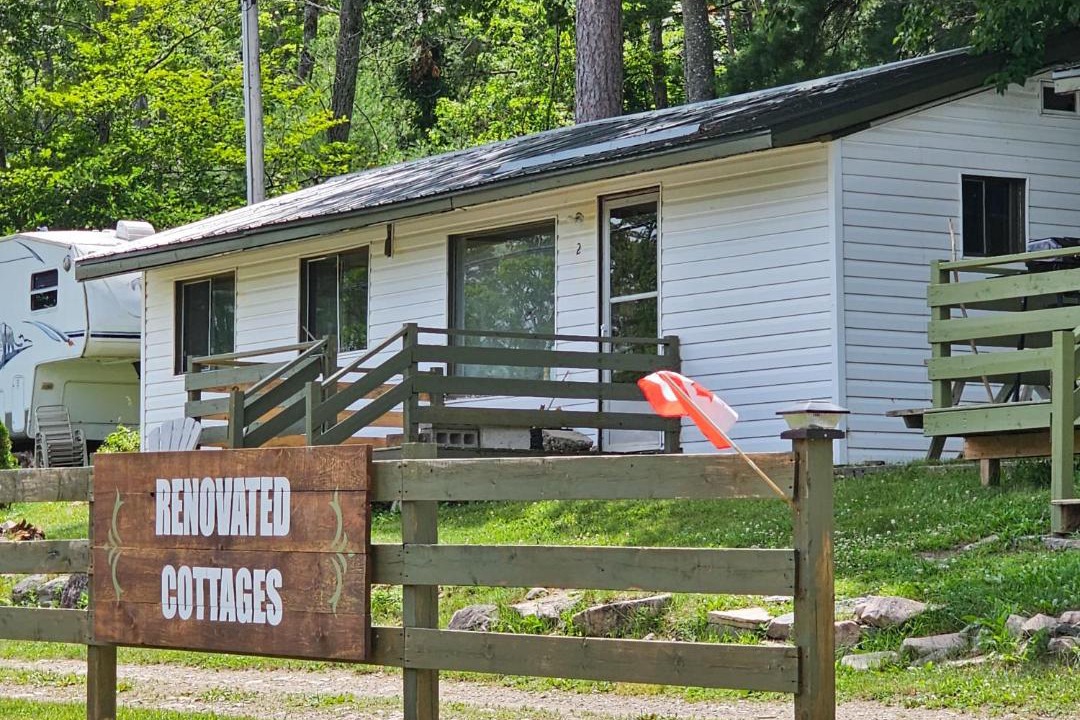 Photo of Others in Addington Highlands