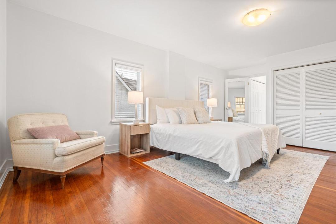 Photo of Bedroom in Oakridge