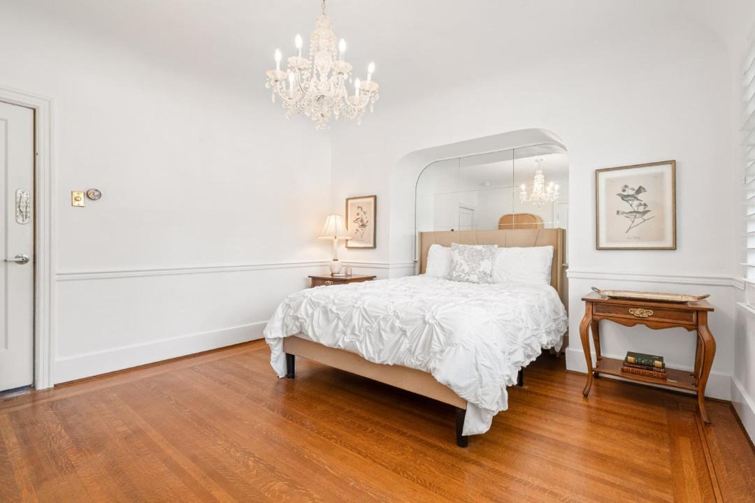 Photo of Bedroom in Oakridge