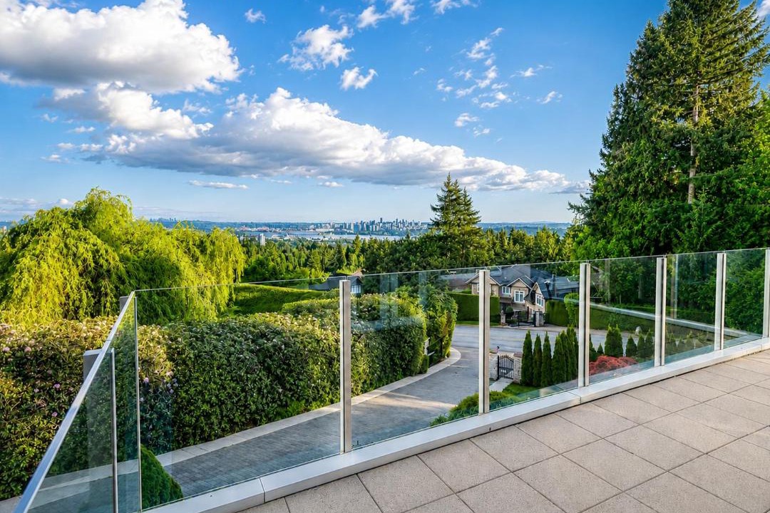Photo of Patio Balcony in West Vancouver