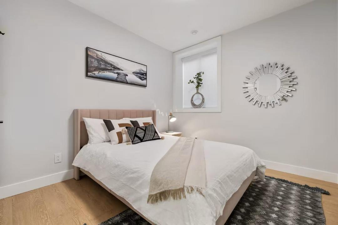 Photo of Bedroom in District of North Vancouver