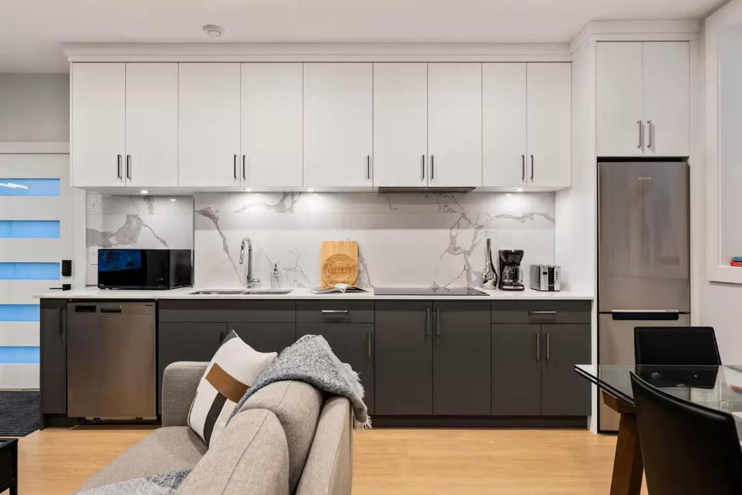 Photo of Kitchen in District of North Vancouver