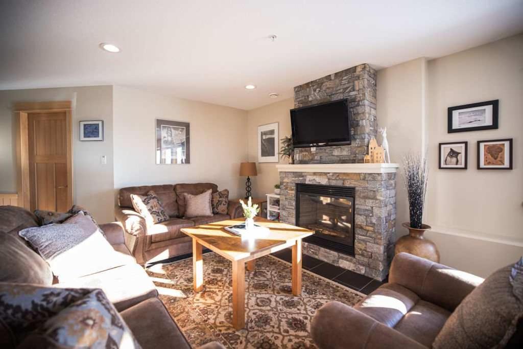 Photo of Livingroom in Silver Star Mountain