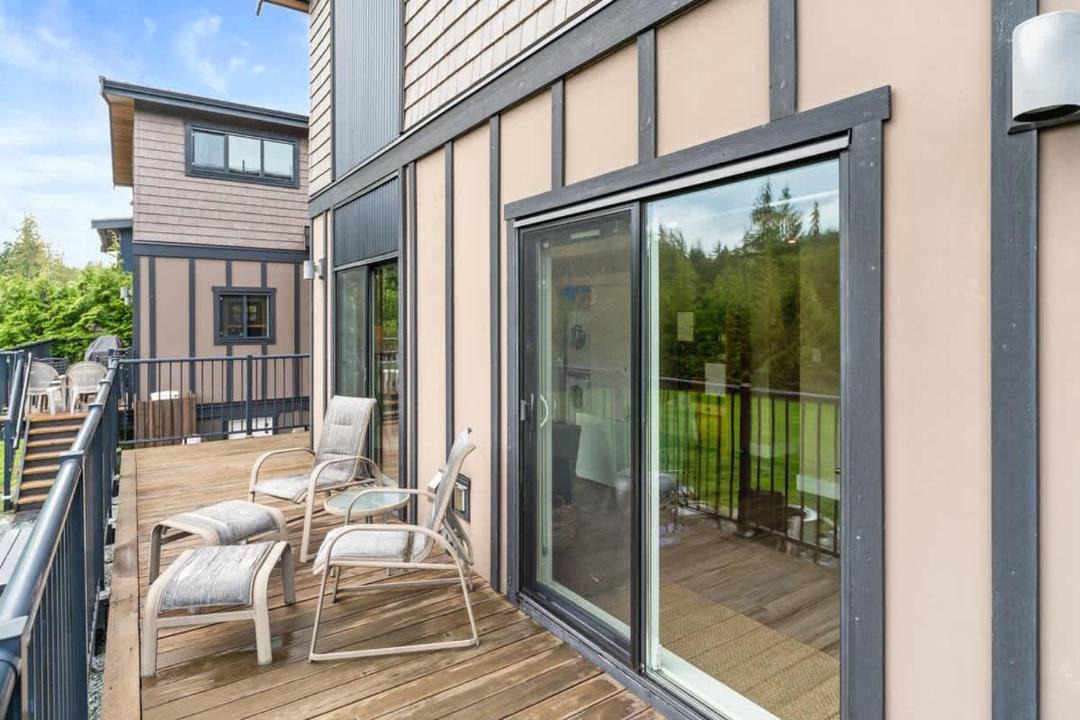 Photo of Patio Balcony in Port Renfrew