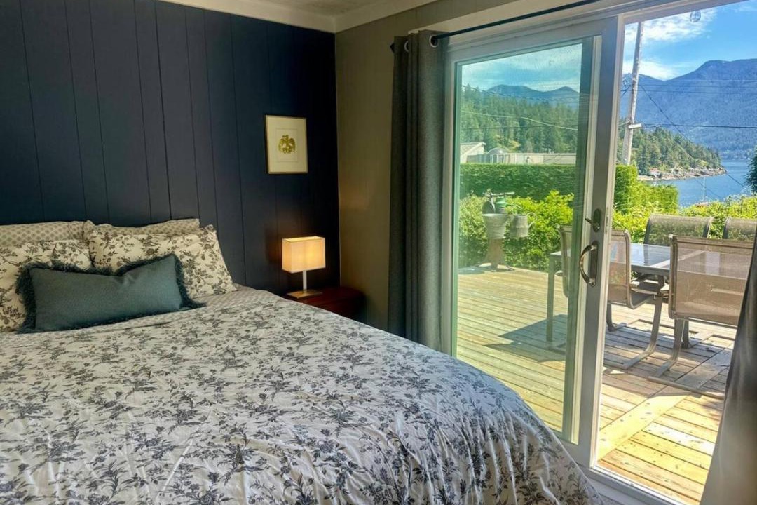 Photo of Bedroom in Bowen Island