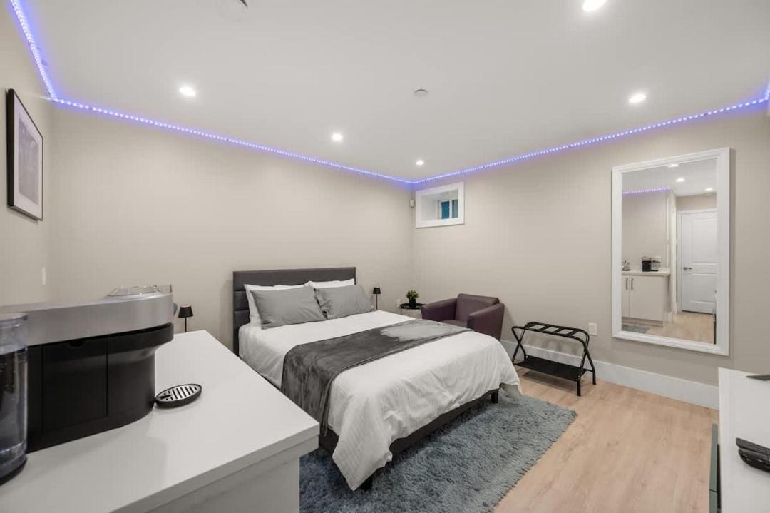 Photo of Bedroom in Sunset