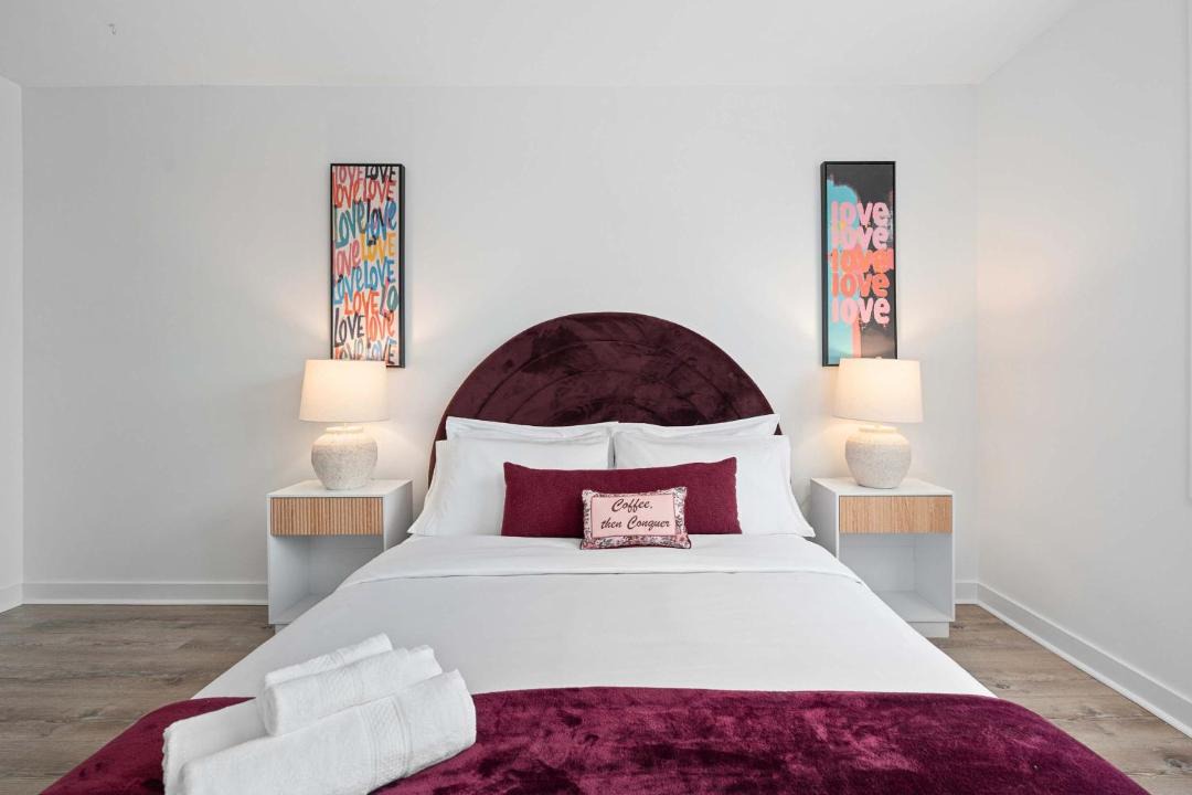 Photo of Others in Dufferin Grove