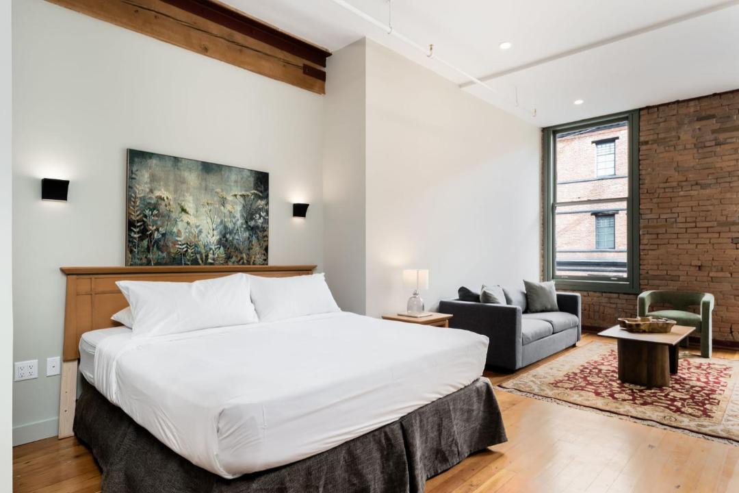 Photo of Bedroom in Gastown