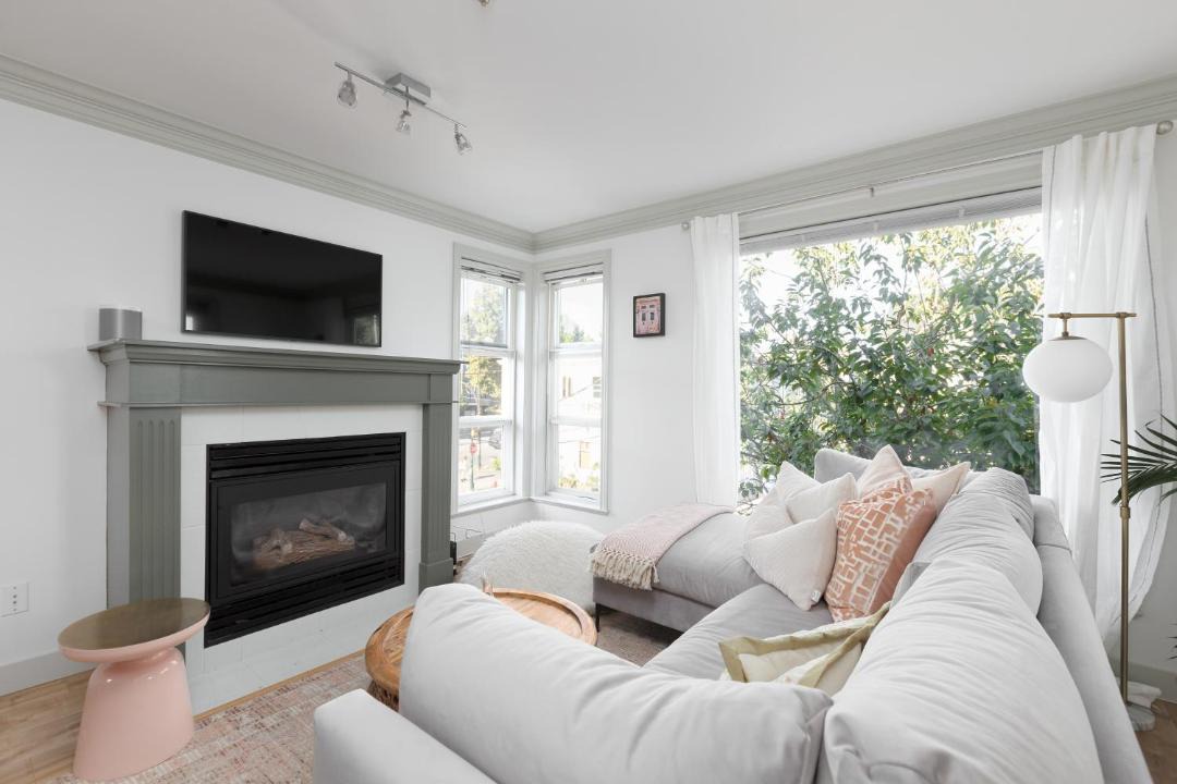Photo of Livingroom in Kitsilano
