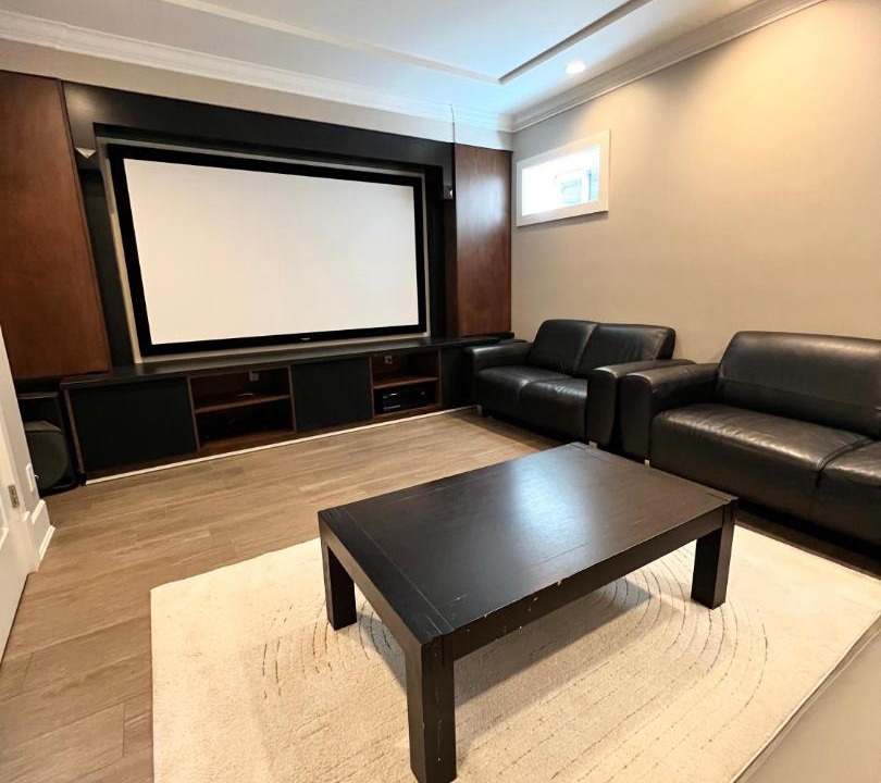 Photo of Livingroom in Marpole
