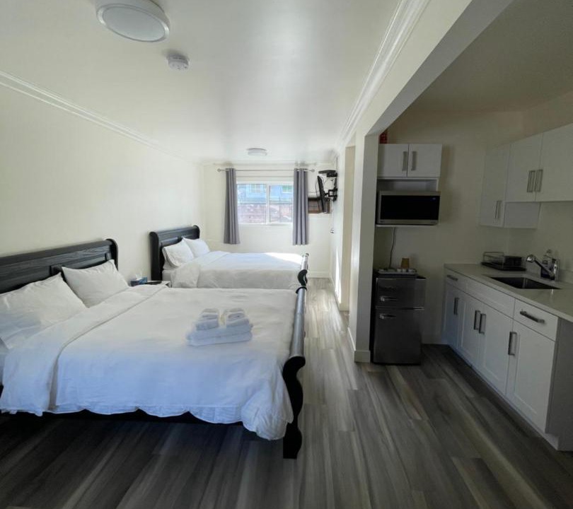 Photo of Bedroom in Radium Hot Springs