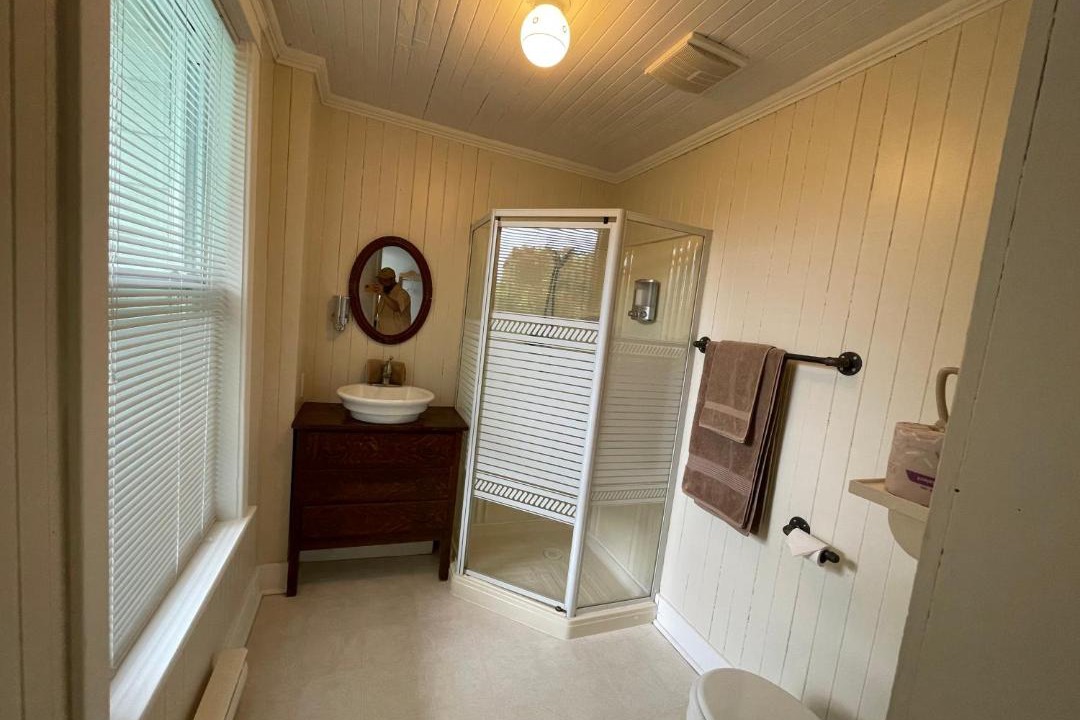 Photo of Bathroom in Compton