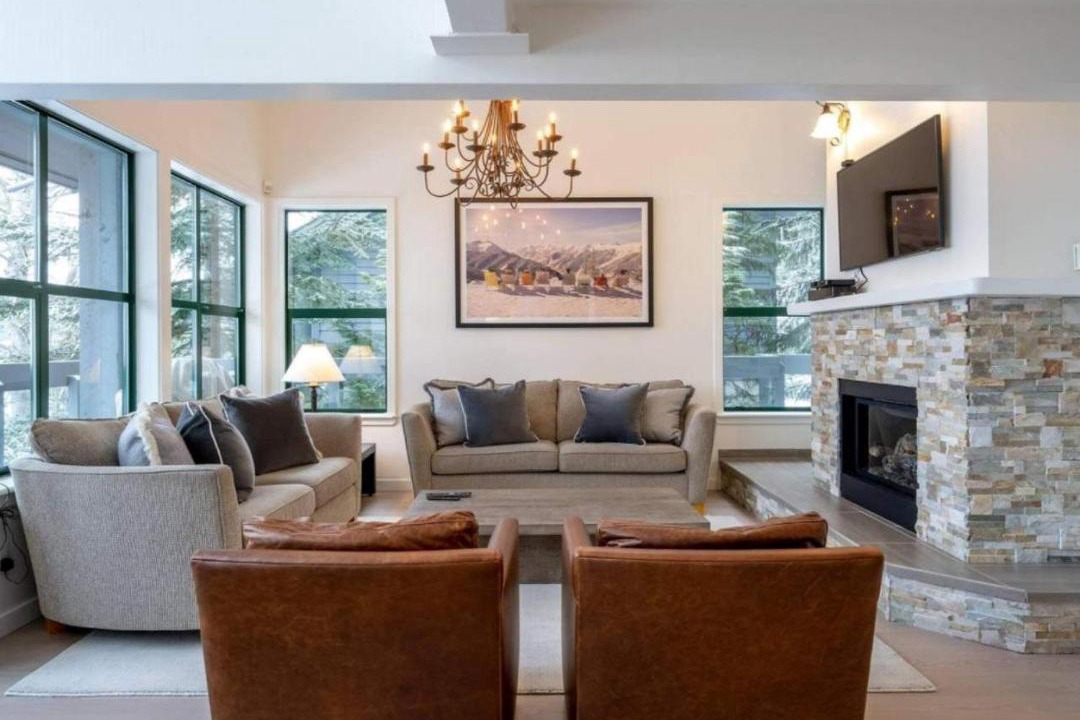 Photo of Livingroom in Whistler Village