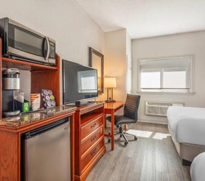 Comfort Inn Suites Islands District 