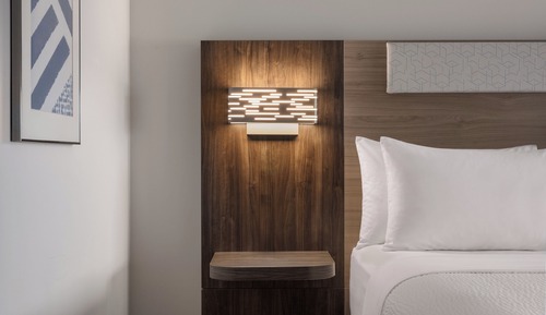 Deluxe Suite, 1 King Bed, Mountain View