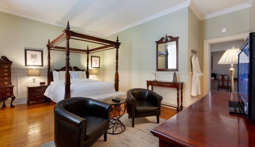 Deluxe Room, 1 Queen Bed