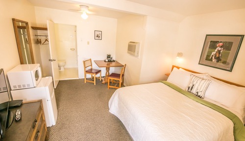 Economy Room