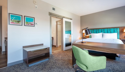 Suite, 1 King Bed, Non Smoking