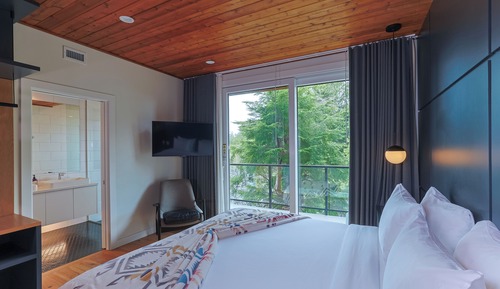 Premium Studio, 1 King Bed, Ocean View